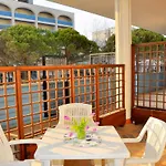 Modern Flat With Balcony-beahost * 比比翁