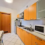 Modern Flat With Balcony-beahost *