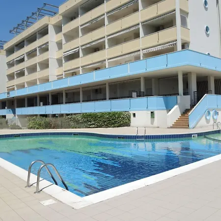 Apartment Modern Flat With Balcony-beahost