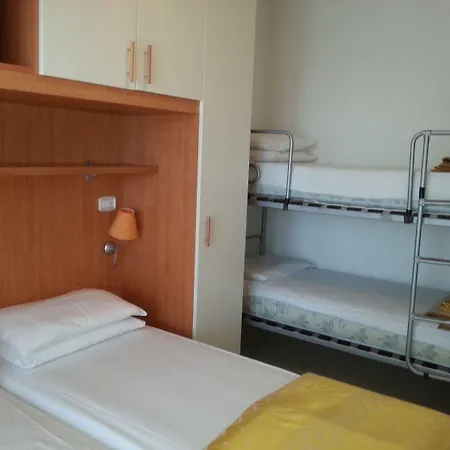 Modern Flat With Balcony-beahost * بيبيوني