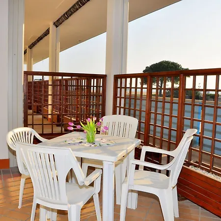 Modern Flat With Balcony-beahost شقة *