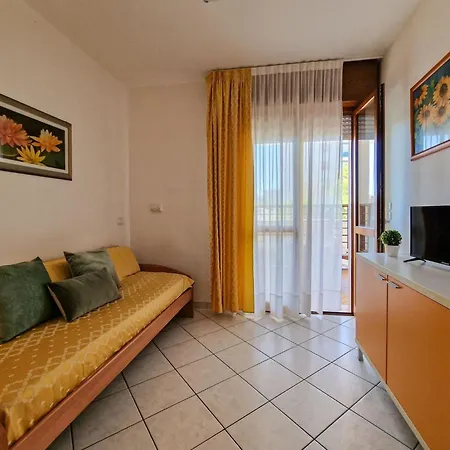 Modern Flat With Balcony-beahost *