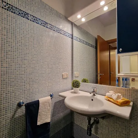 Apartment Modern Flat With Balcony-beahost *