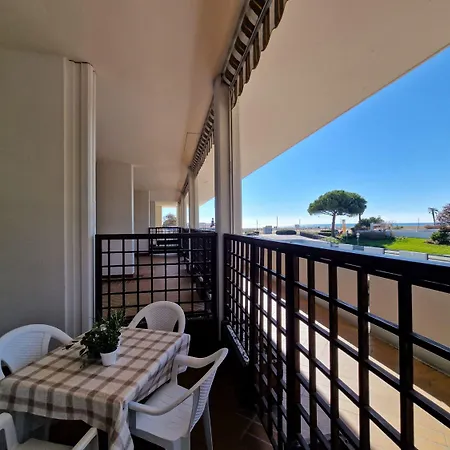 Apartmán Modern Flat With Balcony-beahost *